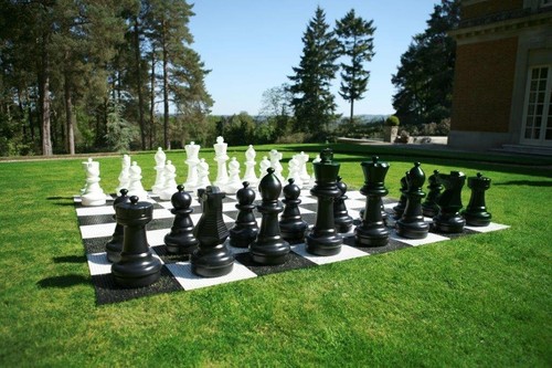 Uber games giant - giant, chess