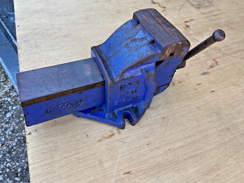 Record bench vice - no,