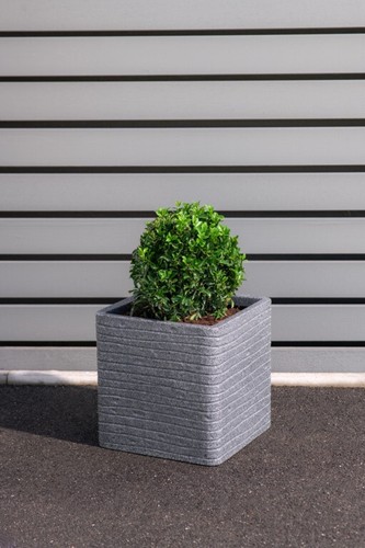 Strata banbury square planter - banbury,