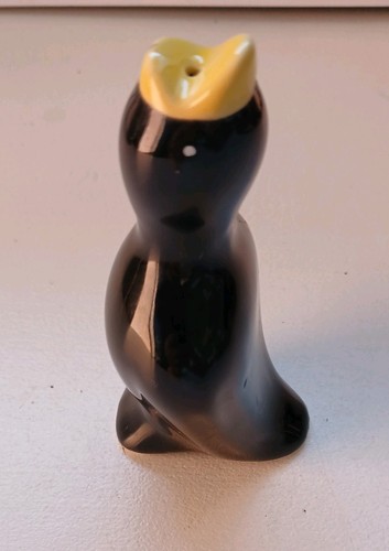 Vintage ceramic blackbird pie - vintage,