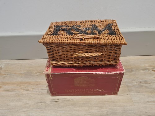 Small fortnum and - mason, f&m