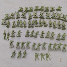 AIRFIX MODERN BRITISH INFANTRY TOY SOLDIERS FROM 1970s - 1/32 SCALE - 63 FIGURES