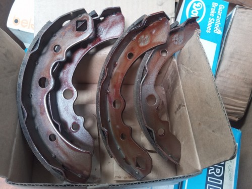 Brake shoes datsun cherry 1971 - shoes,