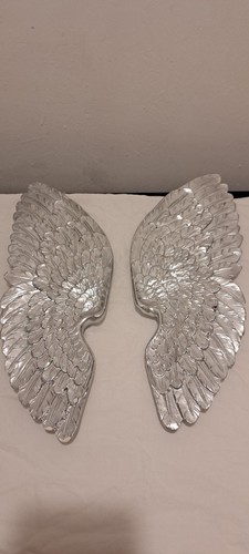 Silver angel wings wall art