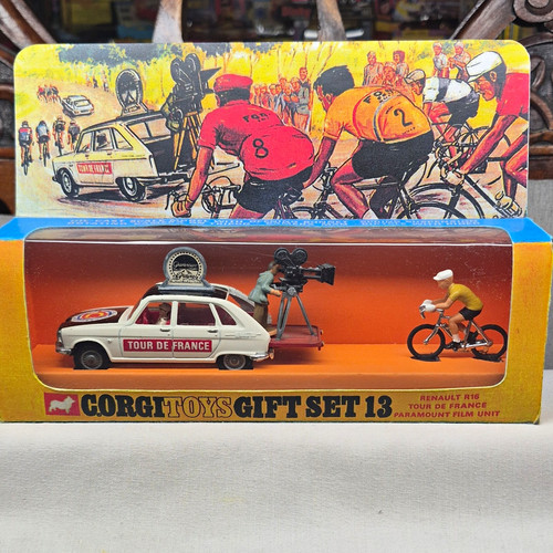 Corgi toys gift set - toys, 13