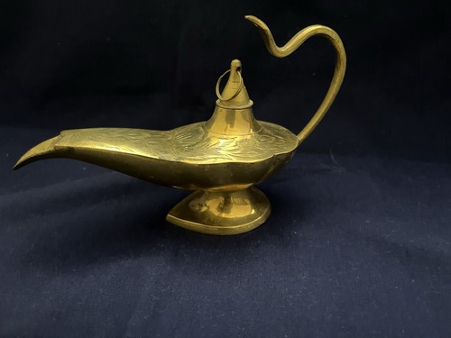 Vintage brass aladdin - ,