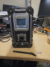 Makita DMR108 Dab+ Job Site