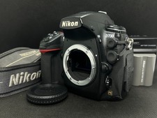 Nikon D700 12.1 MP Black Digital SLR Zoom Camera Body w/ Charger  pro strap