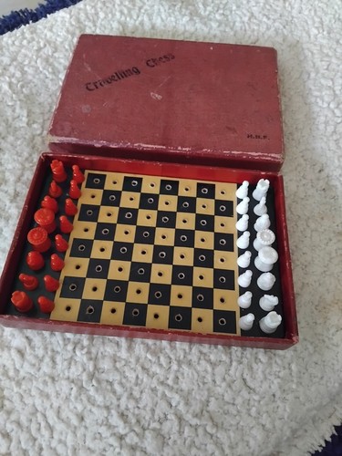 Vintage travelling chess set - travelling,