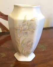 Vintage Hexagonal White Melba