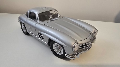 Kyosho1 mercedes benz 300 - mercedes-benz,