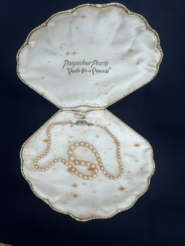 Vintage pompadour pearl - vintage,