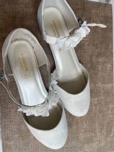 Monsoon children ivory flower - children,