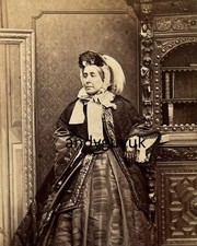 CDV LADY IN FINE FEATHER