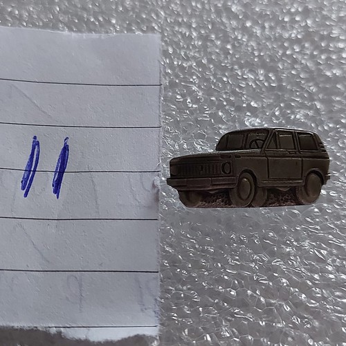 Vintage car metal pin - car, lapel
