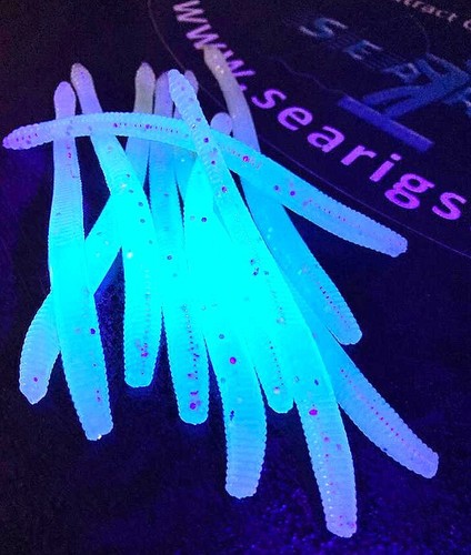 Glow the dark - glow, in