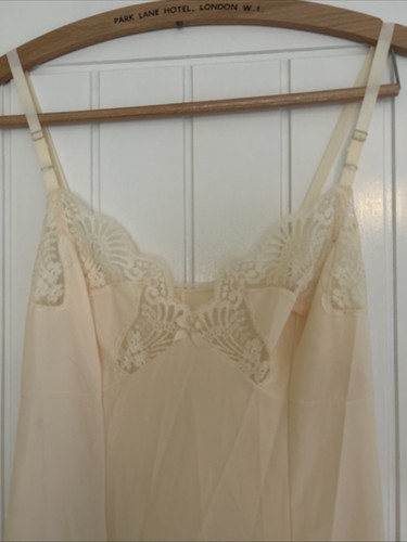 Vintage cream slip debenhams - vintage,
