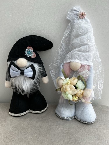 Pair wedding bride and - of,