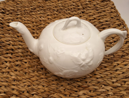 Minton victoria strawberry - victoria,