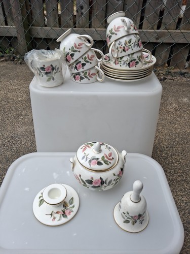 Wedgwood hathaway rose piece - hathaway, 6