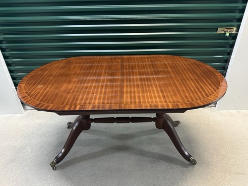 Double pedestal oval - pedestal,, mahogany