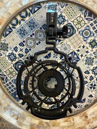 Akg 100 shock - shock, mount