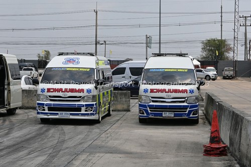 Van photo 12x8 toyota hiace - toyota,