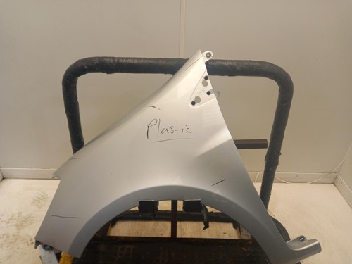 Renault clio left front wing - clio,