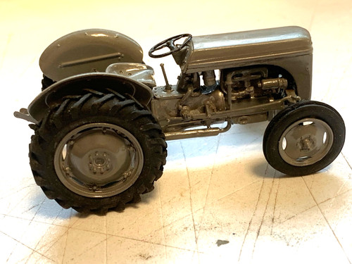 Diecast grey fergie te20 - 1:32.diecast.grey,