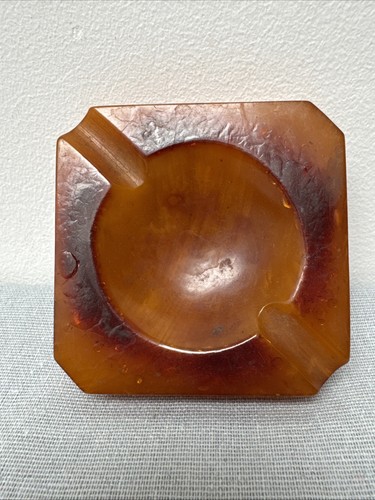 Rare amber bakelite art - rare,