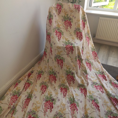 Laura ashley wisteria - laura,