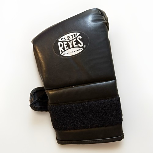 Cleto reyes boxing glove - reyes, golf