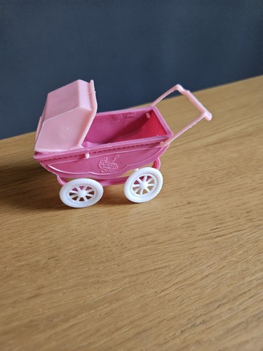 Vintage small pink plastic - small,