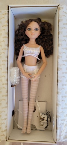 Lowyne wilde doll essential - lowyne,