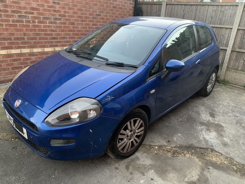 Fiat punto multijet - fiat,