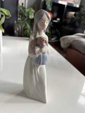 Nao by LLADRO Girl With Doll