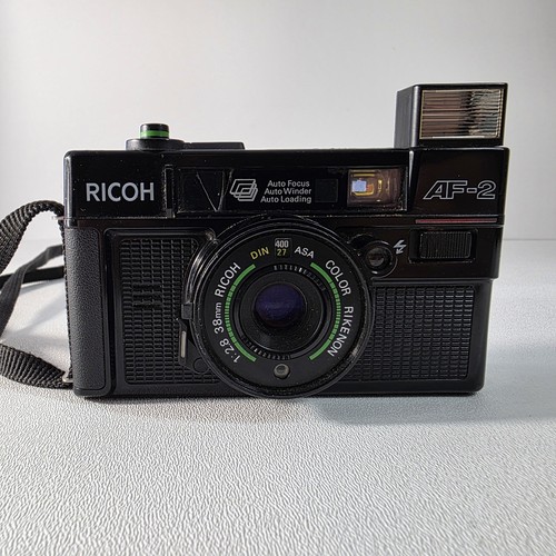 Ricoh 35mm point shoot - ricoh,