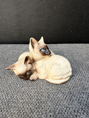 Beswick siamese kittens - beswick, "siamese