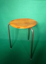 Arne Jacobsen Danish Ply Dot