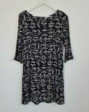 Emily & Fin Dress Size 10 Navy White Funky Camera Print A-Line Mini 3/4 Sleeves