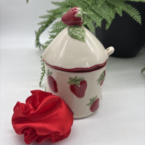 Ceramic strawberry jam pot - strawberry,