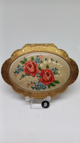 Beautiful vintage kigu powder - beautiful,