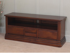 Simple Mahogany TV Unit | TV