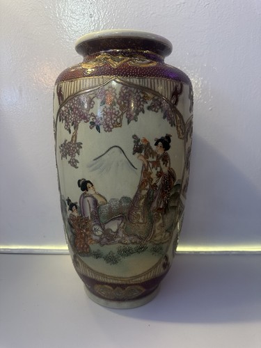 Vintage hand painted satsuma - hand,