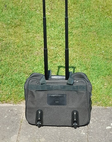 Vintage globe trotter cabin - globe-trotter,