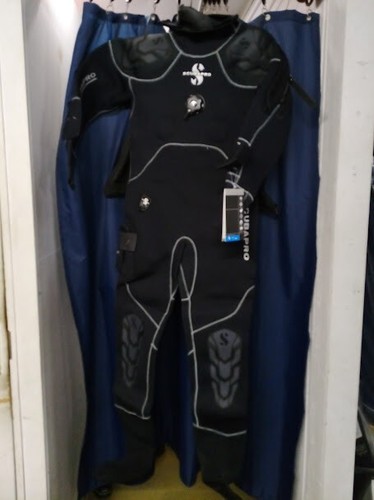 Brand new scubapro everdry - brand-new,