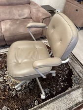 premium tufted leather swivel