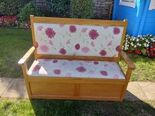 settle bench with storage