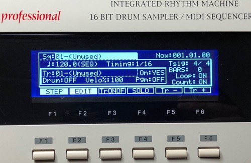 Akai mpc2000xl and mpc2000 - and,