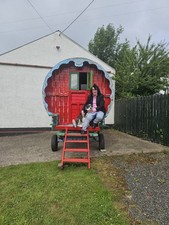 Vintage Wooden Gypsy Wagon Model Regency Fine Art Caravan Ornament